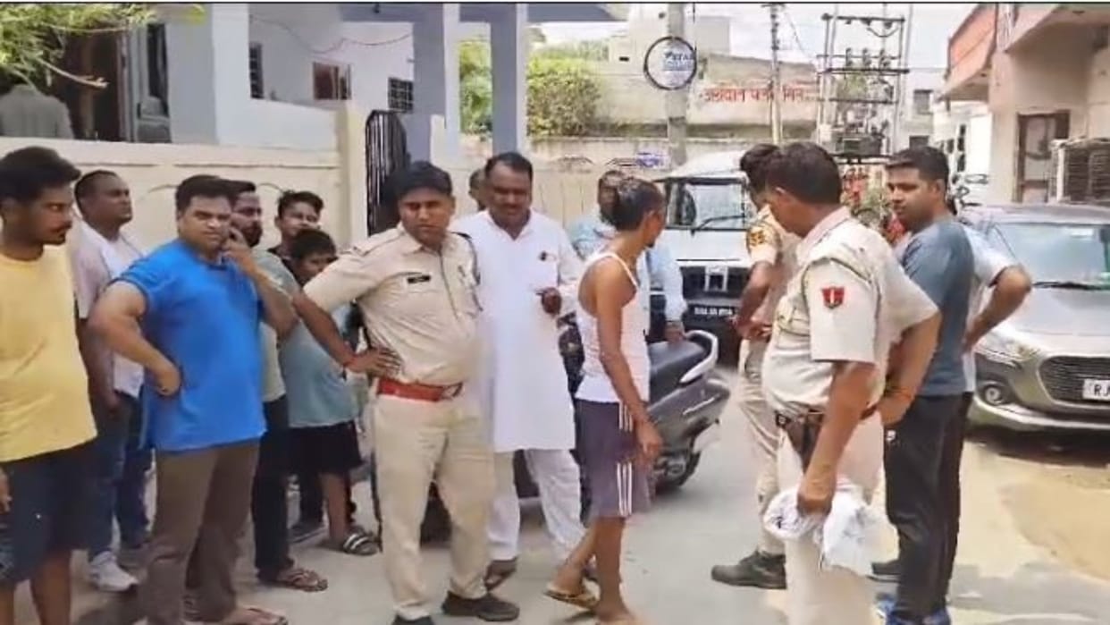 Alwar News: Sensation in the area after a fetus was found in the garbage, sent to hospital for post-mortem