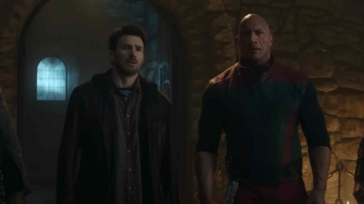 Red One Trailer Out Amazon MGM show Dwayne Johnson Chris Evans Team Up to Rescue Kidnapped Santa Claus glimpse