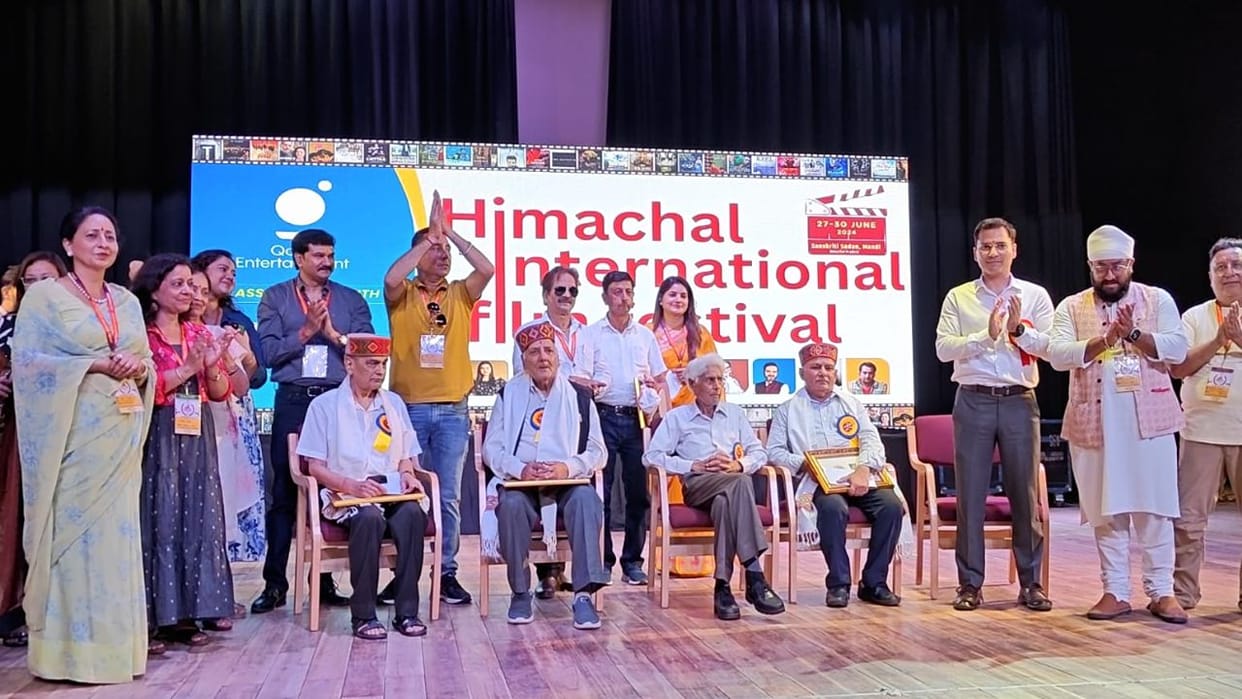 Film festival started in Chhoti Kashi Mandi eminent personalities were honored