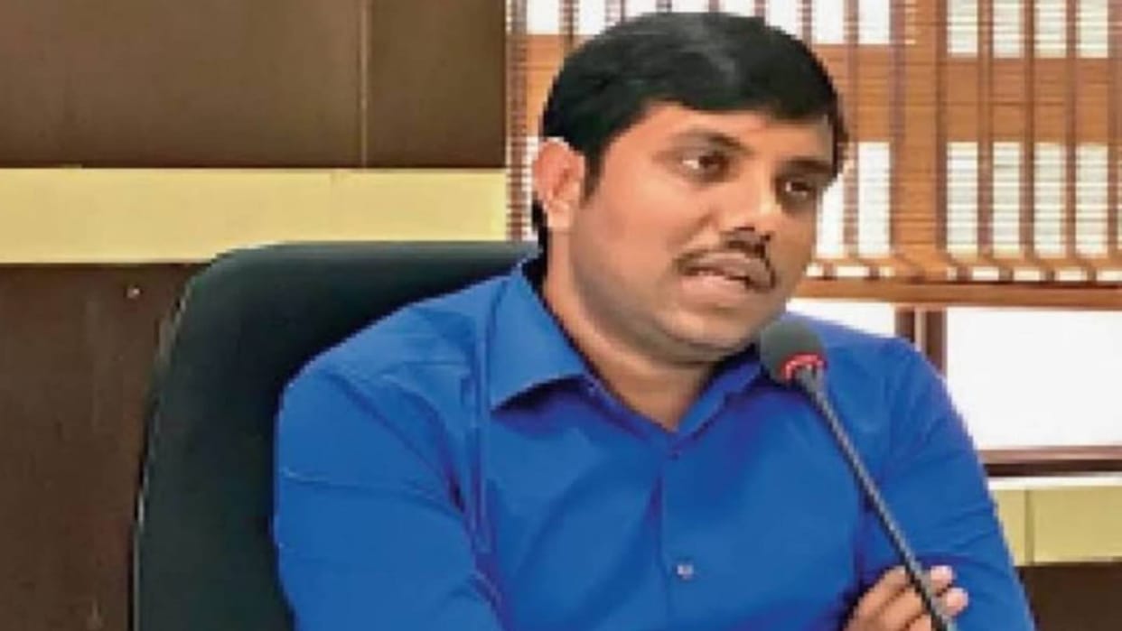 Bhopal Food safety officers make illegal collections from shopkeepers collector directed to investigate
