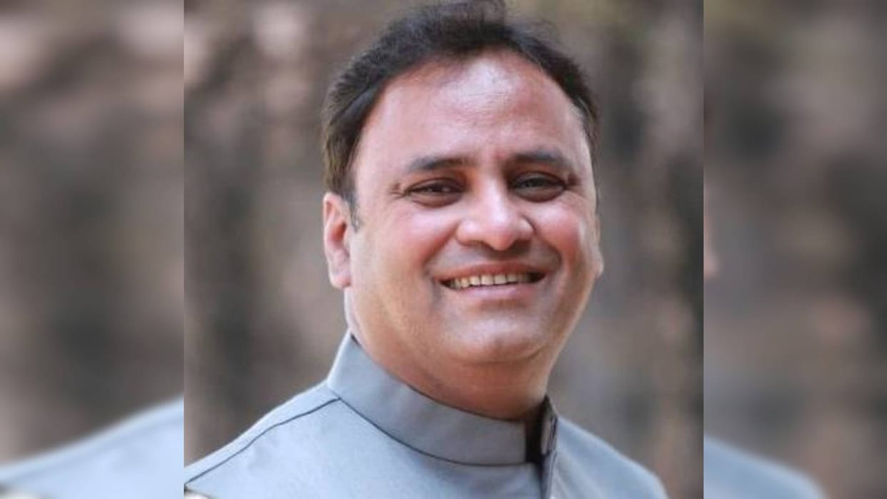 MP News Dumna Airport balcony broke in Jabalpur Arun Yadav says Modi guarantee lasted only three months