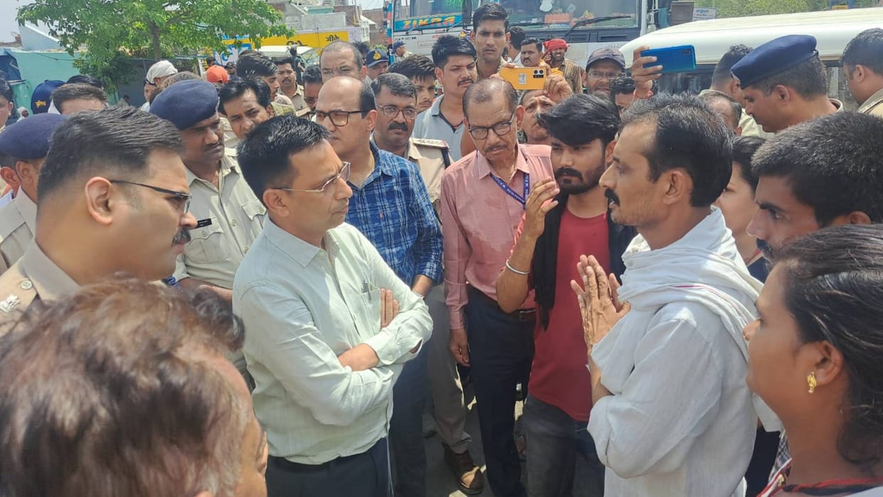 Damoh Triple Murder Case registered against builder and manager in triple murder case of Bansa village