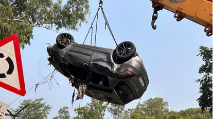 car fell into canal two youth died in accident in Pathankot