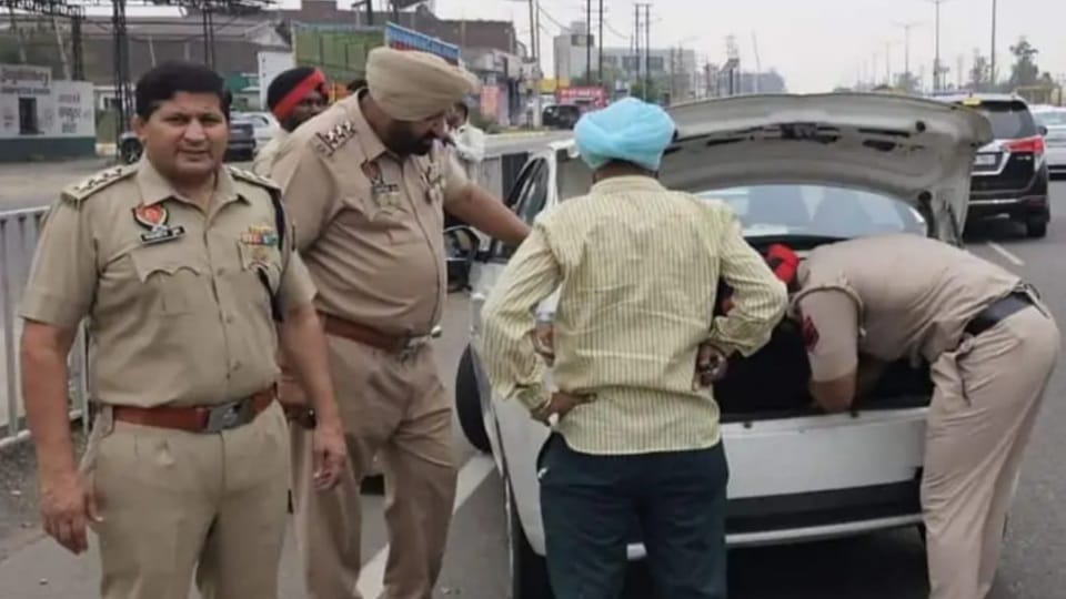 rs 2.13 crore cash found in car in Khanna