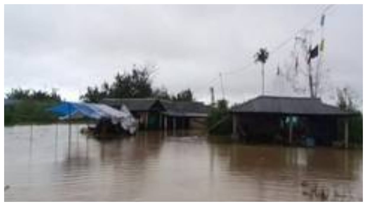 14 death due to landslide, flood and lightning in 24 hours