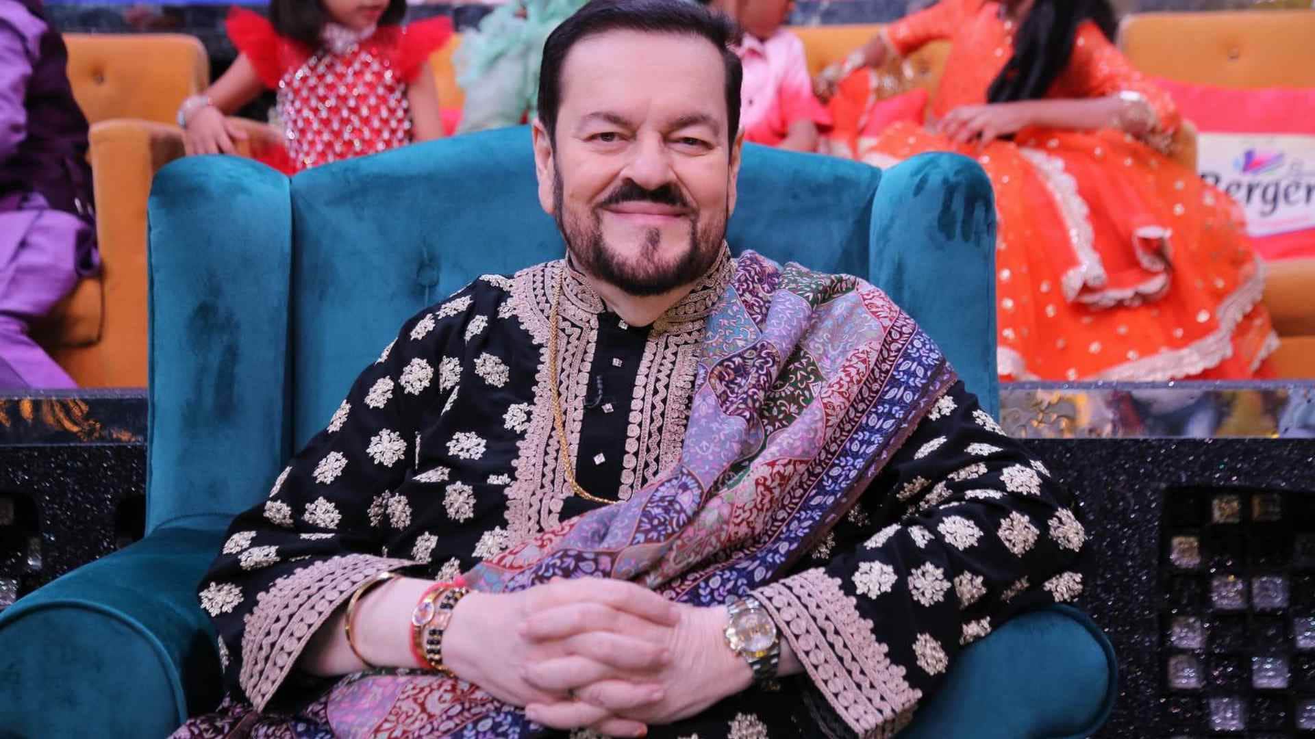 Nitin Mukesh Birthday Know singer career songs personal life and lesser known facts