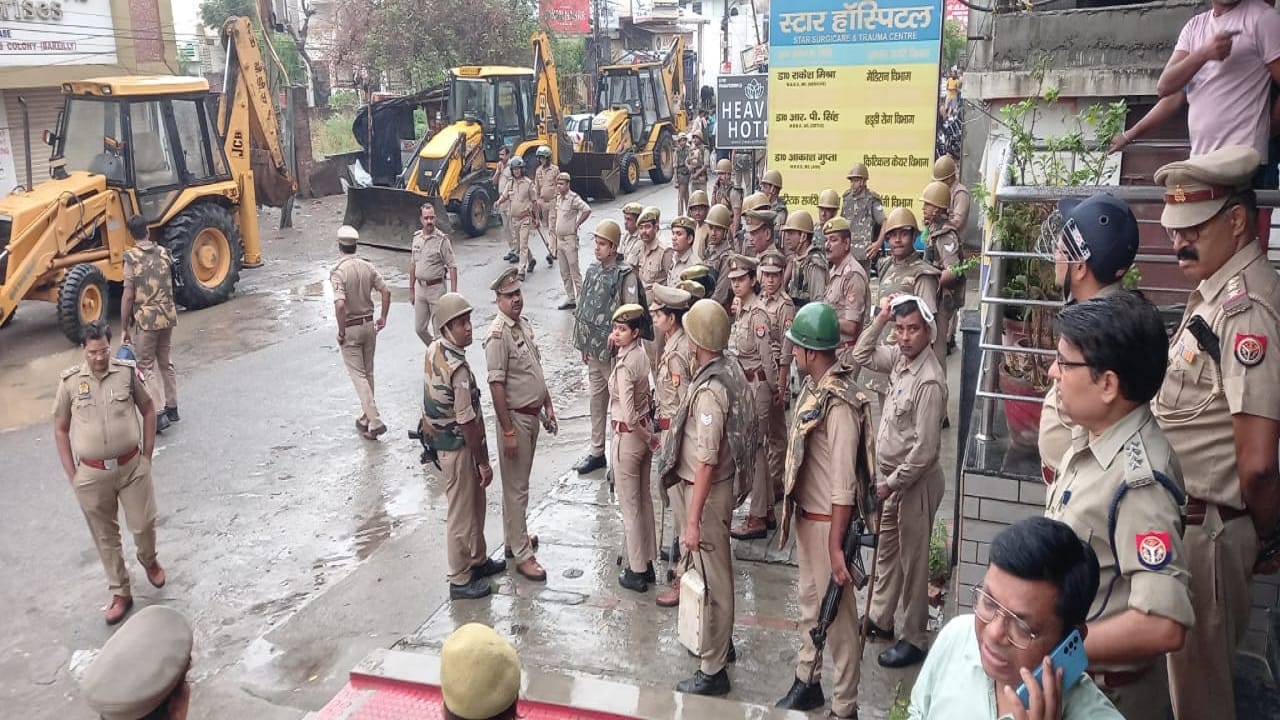 bareilly firing case bulldozer run on hotel and house of rajeev rana in Bareilly