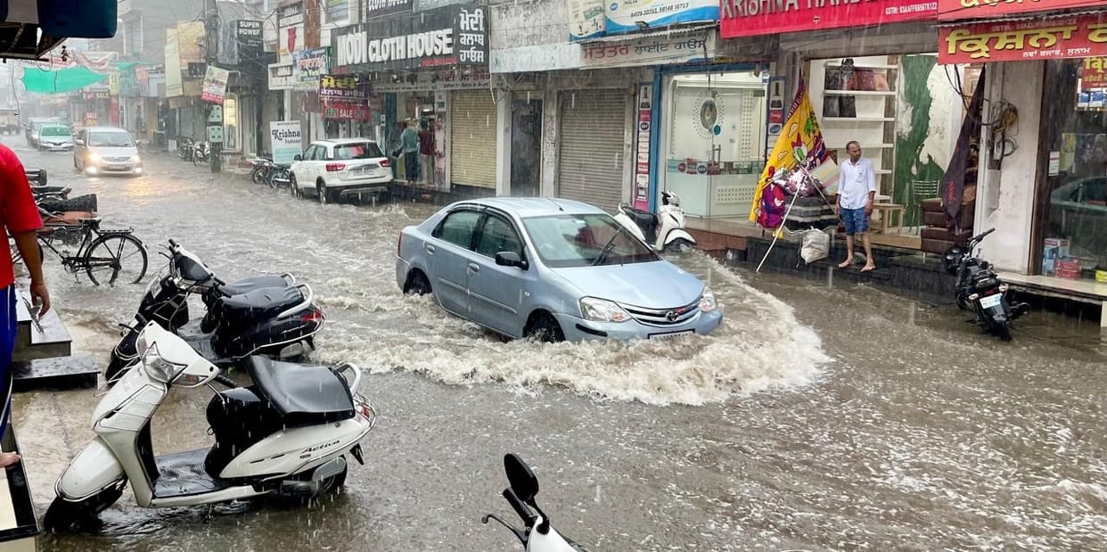 Pre Monsoon rain in over Punjab monsoon come on 30th june in chandigarh