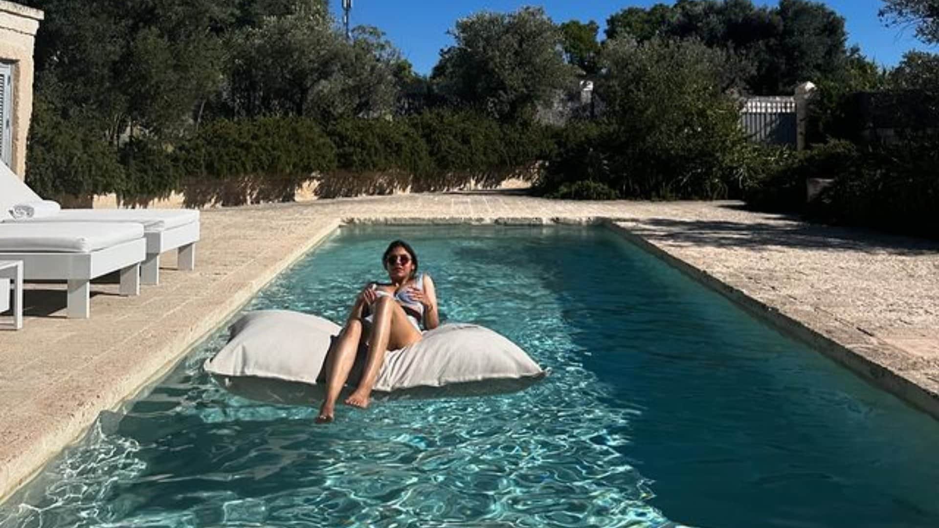 Sharmin Segal recently dropped pictures from Italy vacation with hilarious caption from heeramandi dialogue
