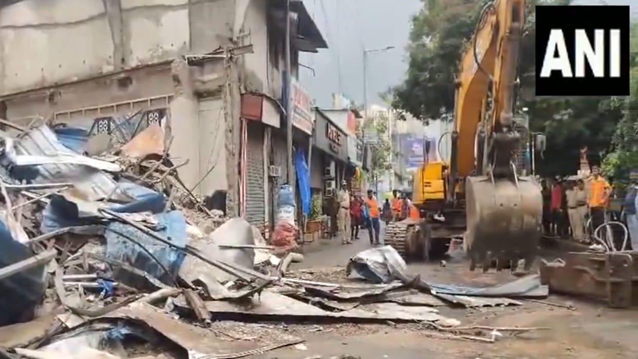 illegal bars and pubs, paan shops razed in Thane district