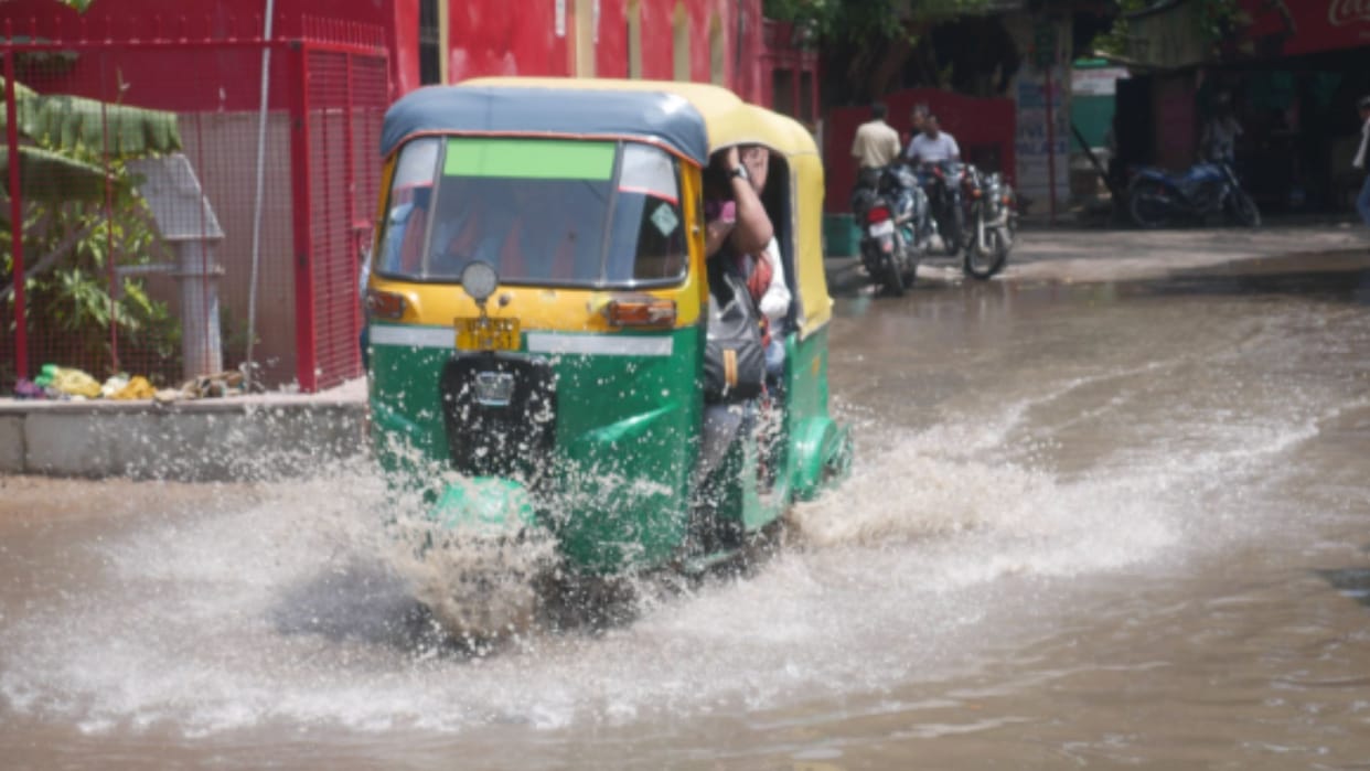 rain in Varanasi 12 hour power cut and 22 roads caved and 29 localities flooded
