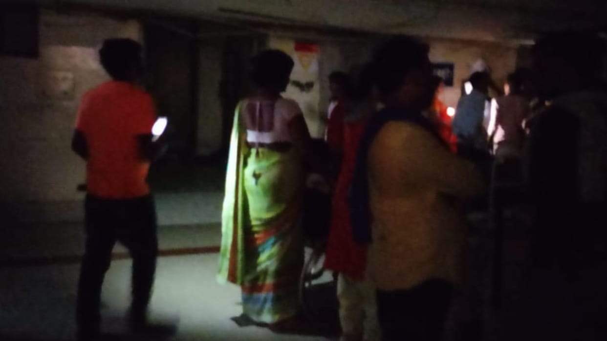 Power failure in Pediatrics department of bhu hospital X-ray tests also affected patients troubled