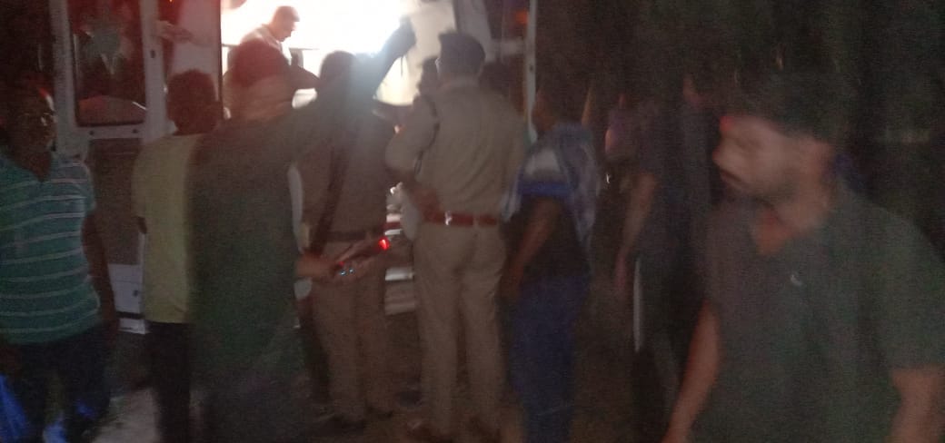 Roorkee News Dead body of young farmer found lying on cot inside garden murder suspect