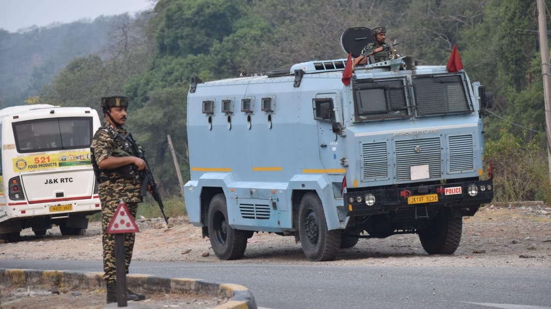 Jammu Terrorist Attack Terrorists have changed tactics using local people mobile phones attacking secretly