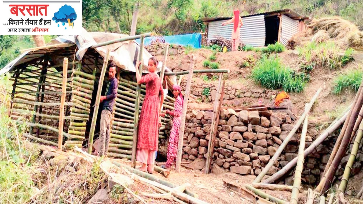 Due to lack of rehabilitation, the disaster affected people of Kharon village left their permanent houses in m