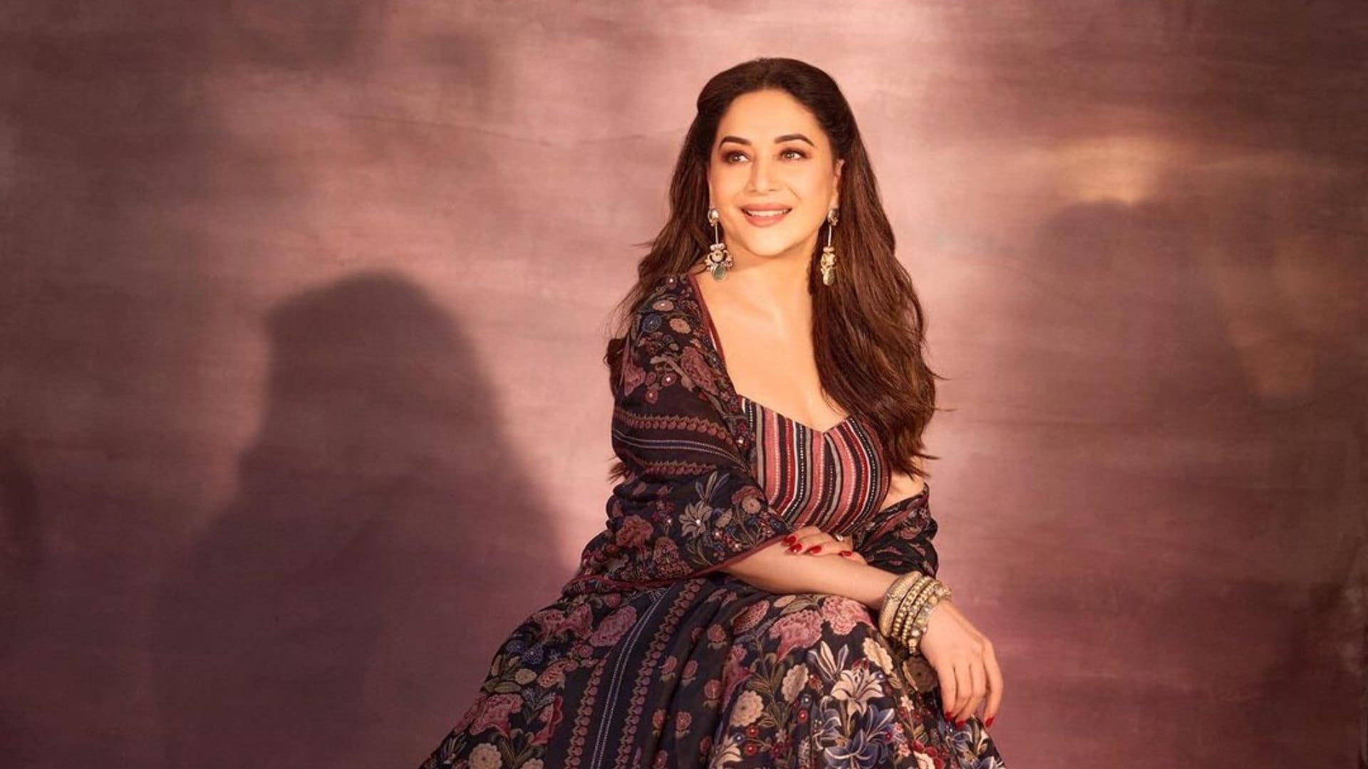 Actress Worked with Father and Son hema Malini Madhuri Dixit Sridevi Shilpa Shetty Rani Mukerji Dimple Kapadia