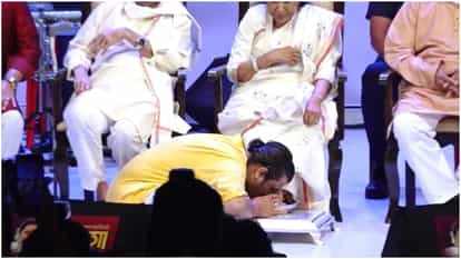 veteran singer Asha Bhosle and Sonu Nigam are uniting for their first and final live performance at Dubai