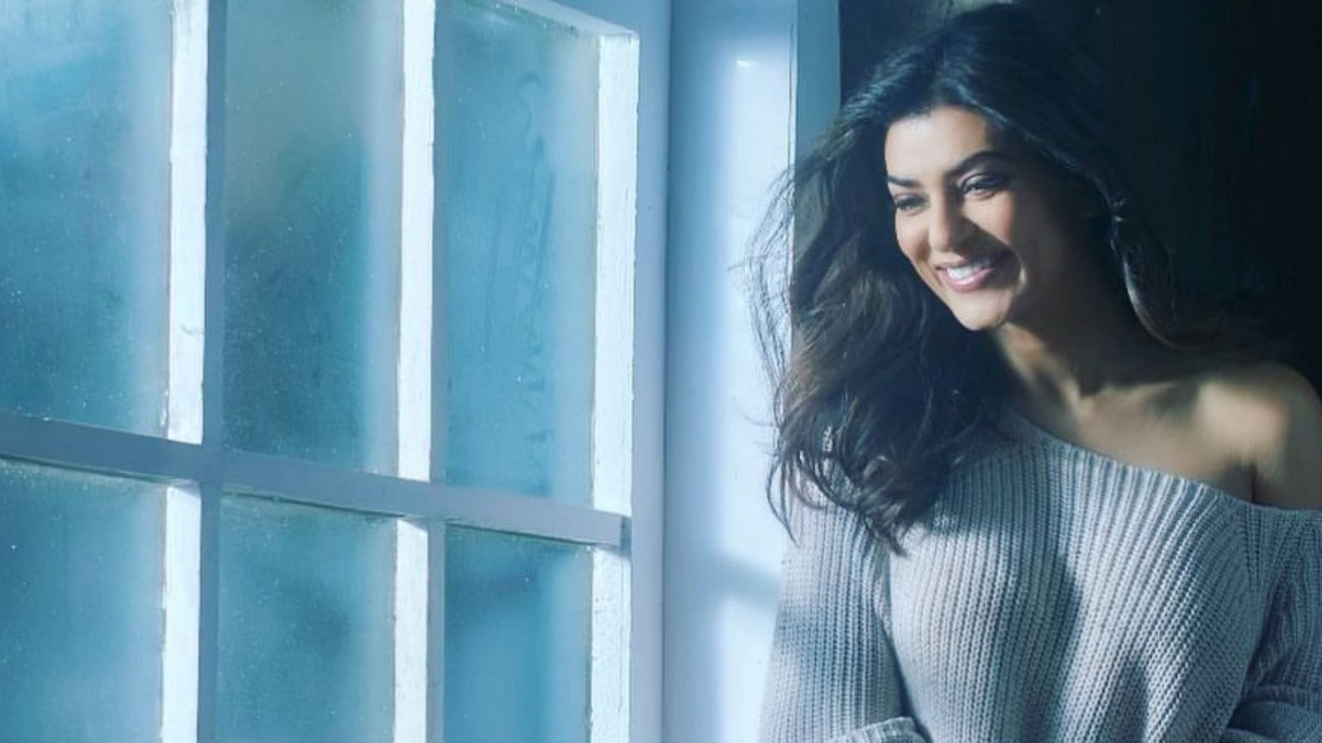 Sushmita Sen patch up with Rohman Shawl actress said that she is single on Rhea Chakraborty podcast Chapter 2