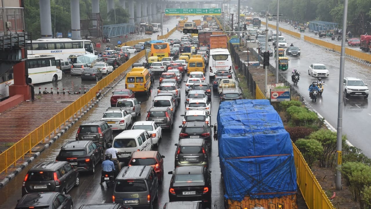 Delhi NCR rain in pictures Rain brought relief along with trouble Mausam ki Jankari