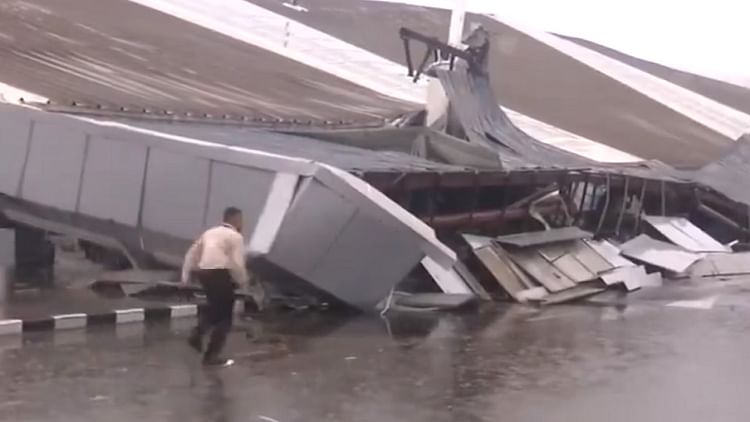 Delhi Rain Update Due To Rain Delhi Airport Roof Collapsed – Amar Ujala Hindi News Live