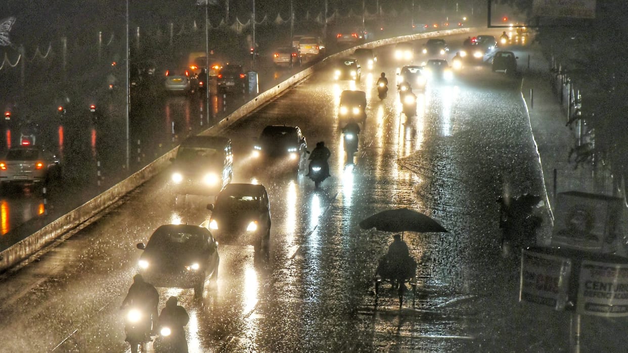 UP: Weather turns humid and sunny, heavy rains lash several districts; three-day warning issued