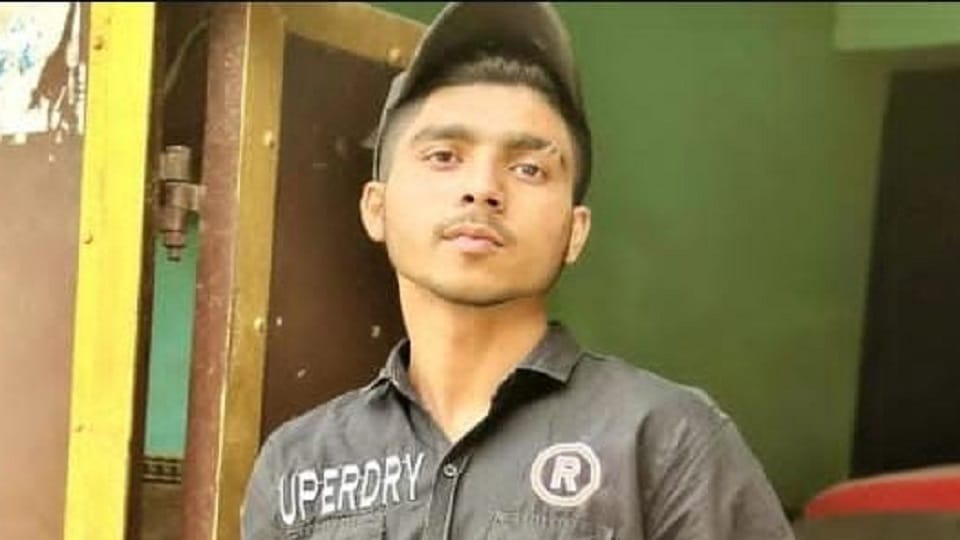 Ghaziabad: The miscreant died of his own bullet after injuring a constable in Loni.