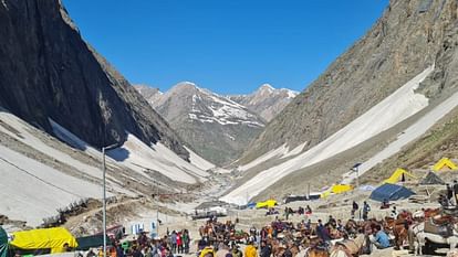 Amarnath Yatra 2024 Begins First Batch of Pilgrims Leave For holy Cave Shrine