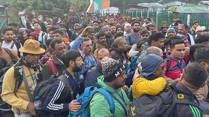 Amarnath Yatra: आरंभ हुई श्री अमरनाथ यात्रा... मंत्रमुग्ध कर देंगी आस्था और रोमांच के सफर की तस्वीरें Amarnath Yatra 2024 Begins First Batch of Pilgrims Leave For holy Cave Shrine