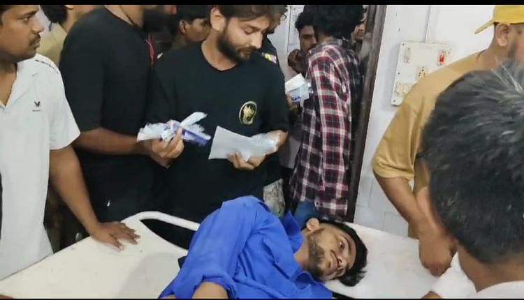 Bihar News Firing In Siwan Two Youth Shot Condition Critical Bihar Police Engaged In