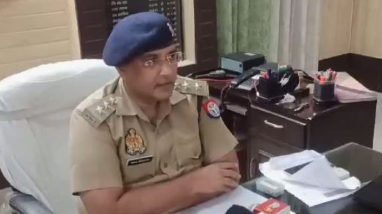Bareilly Deepa murder case dead body on bed in room her husband missing