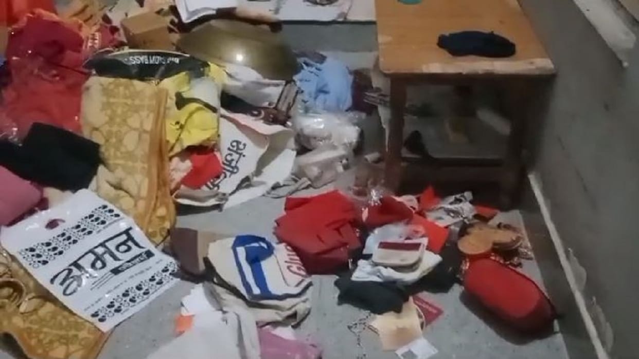Thieves targeted closed houses stole cash and jewellery in Budaun