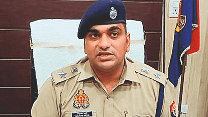 SSP suspended 10 policemen including  traffic sub inspector in Bareilly