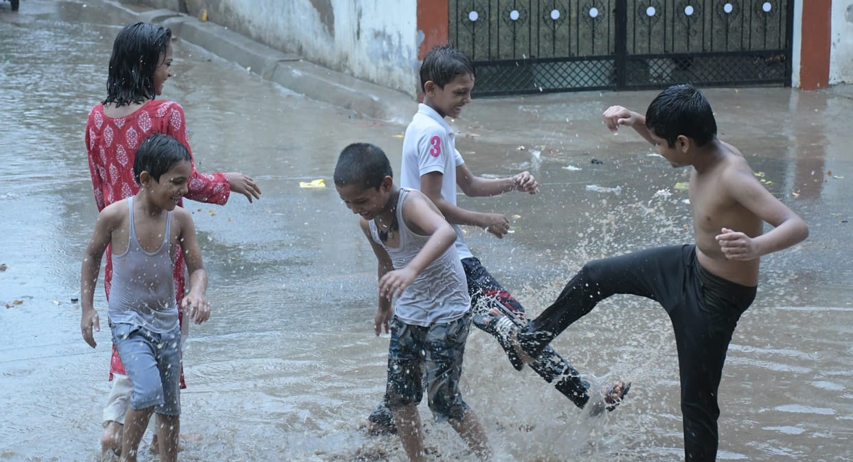 Kanpur Weather, Monsoon arrived but rained only in half the city, warning of thunderstorm and lightning
