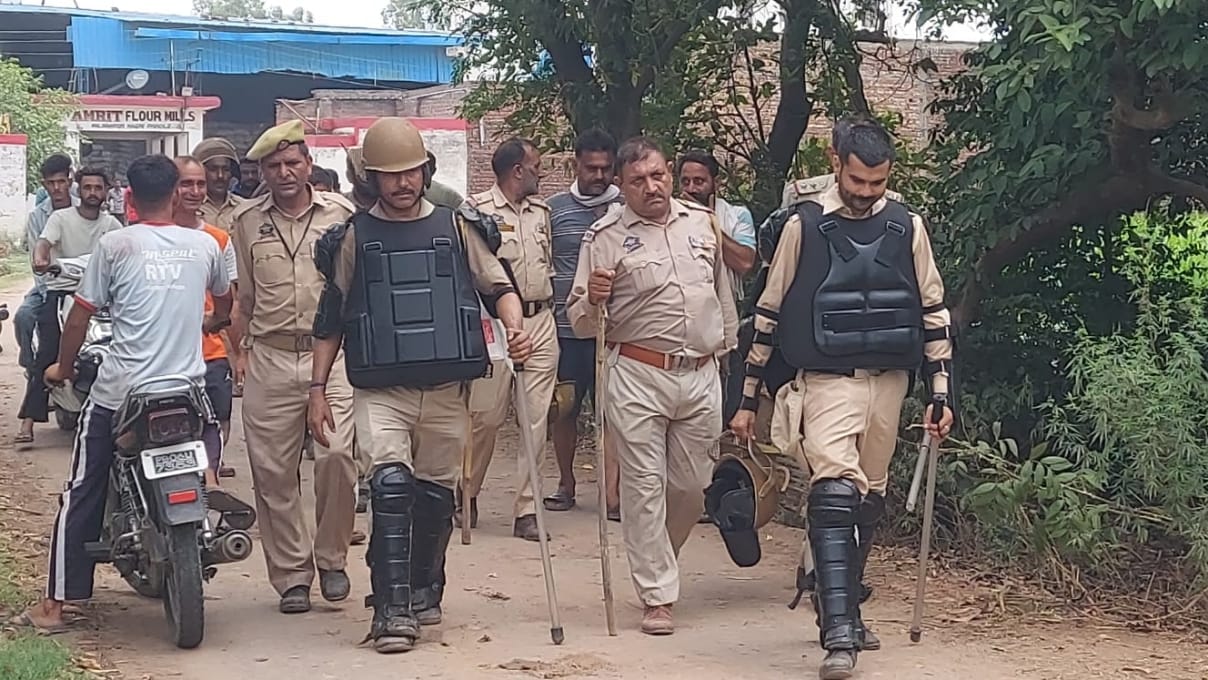 jammu kashmir Kathua : Police team went to remove illegal construction on govt land attacked