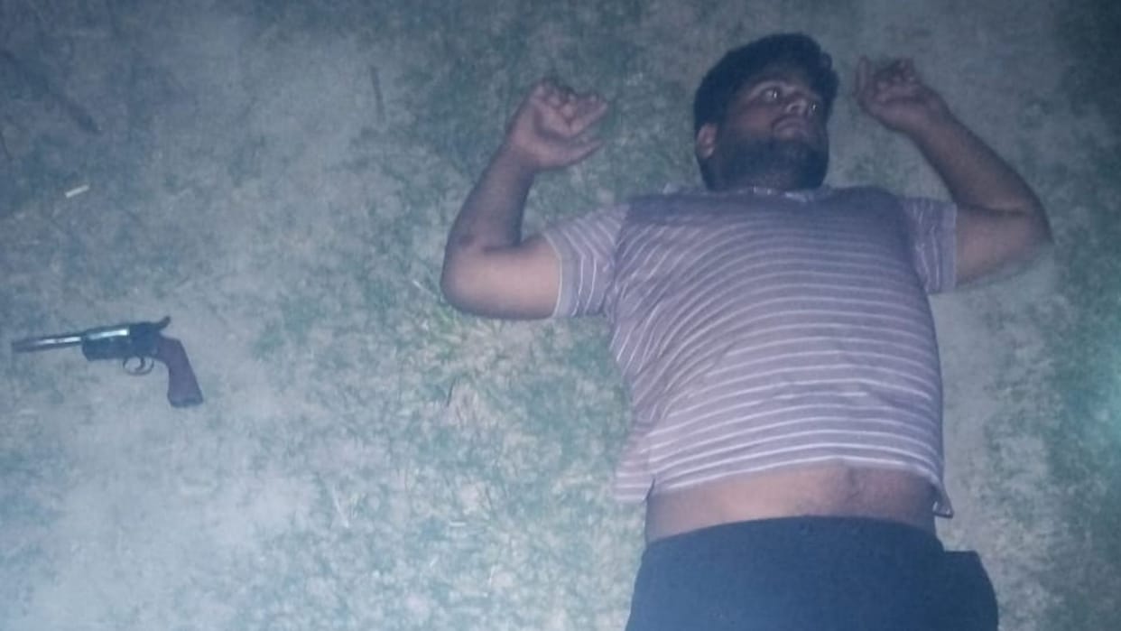 Police encounter with miscreants three arrested including wanted in azamgarh Action robbery incident