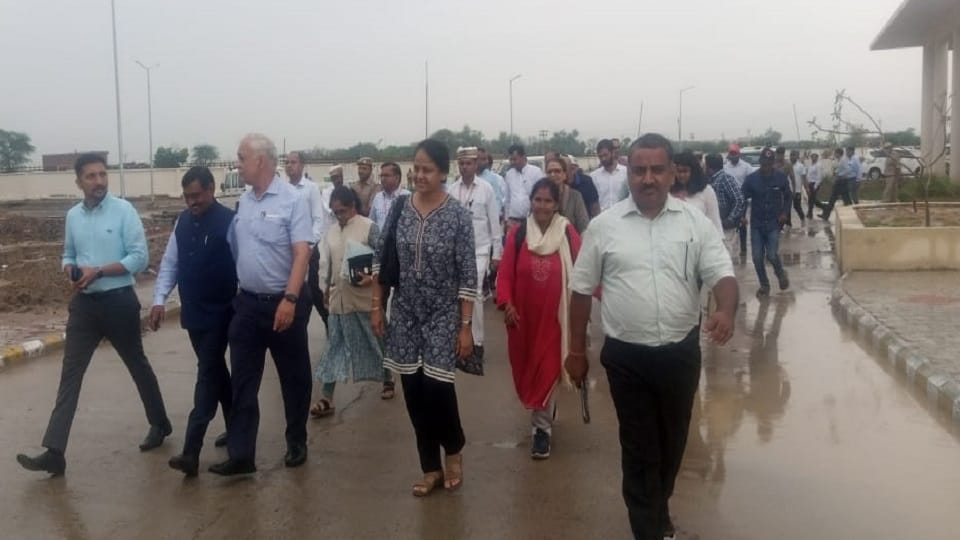 UP Chief Secretary Durga Shankar Mishra visits Aligarh