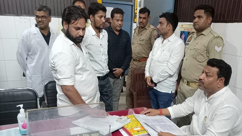 Hathras MP Anoop Valmiki surprise inspection at Sasni CHC