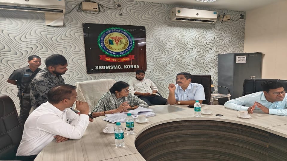 MP reached the medical college and took a meeting in Korba