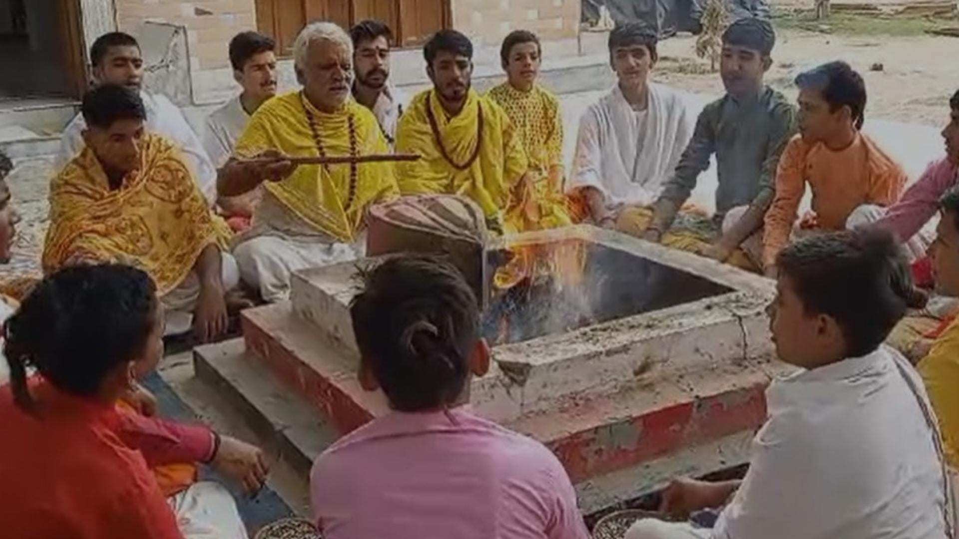 टीम इंडिया की जीत के लिए किया गया यज्ञ