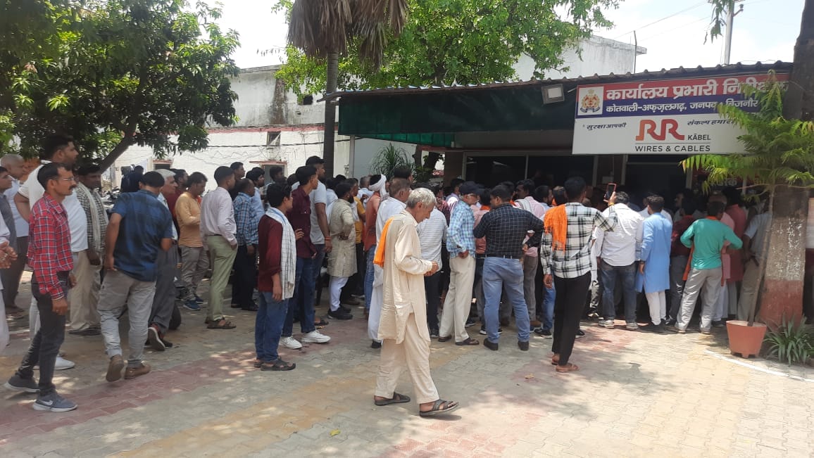 Bijnor: A girl married a boy from a different community with the consent of her family, anger among Hindu orga