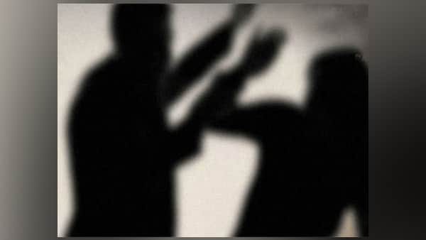 In Deoria, a husband beat his wife on day of Karva Chauth, the wife broke her fast by drinking water herself