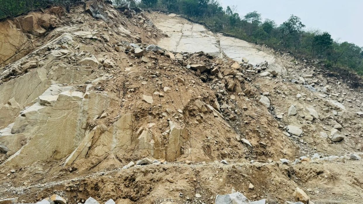 Chandigarh Manali NH Monsoon has started KMC company has neither removed debris