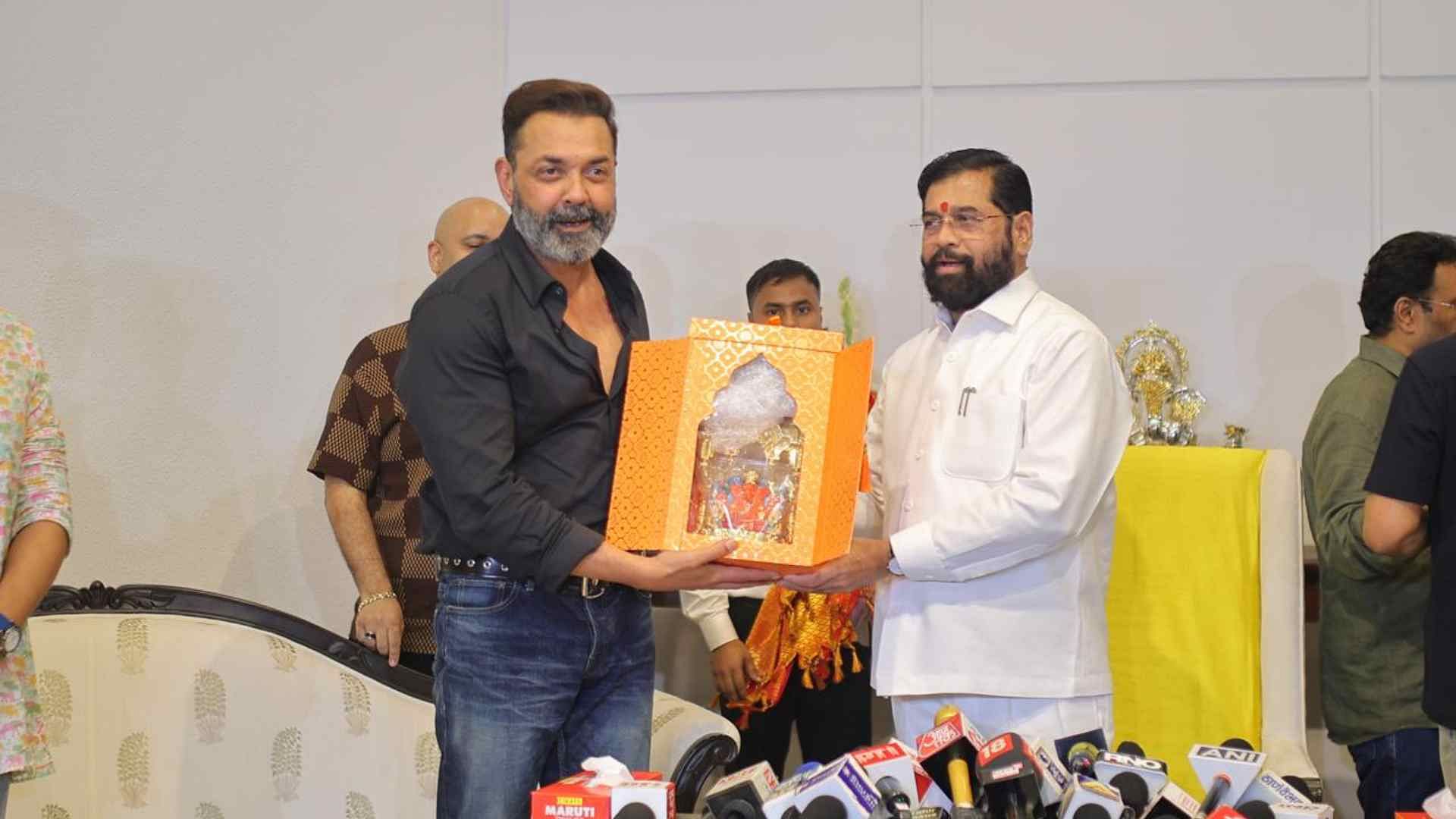 Maharashtra Cm Eknath Shinde Launch Anand Dighe Legacy With Dharmaveer ...