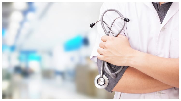 Dehradun: कल ऑन कॉल रहेंगे विशेषज्ञ डॉक्टर, सीएमओ भी करेंगे निगरानी, ये इमरजेंसी नंबर भी कर लें नोट