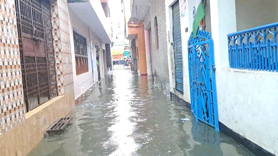 kasganj Heavy Rain Weather Update Roads were flooded water entered houses