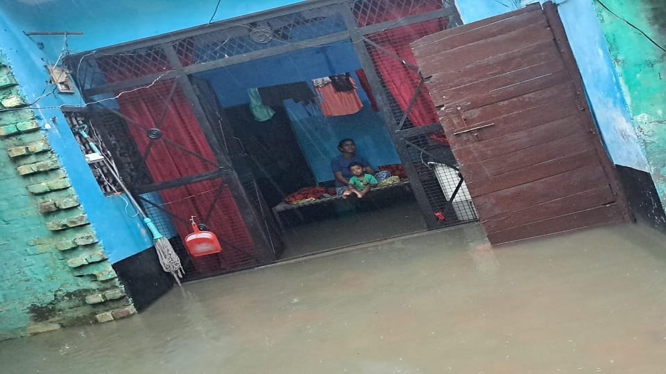 kasganj Heavy Rain Weather Update Roads were flooded water entered houses