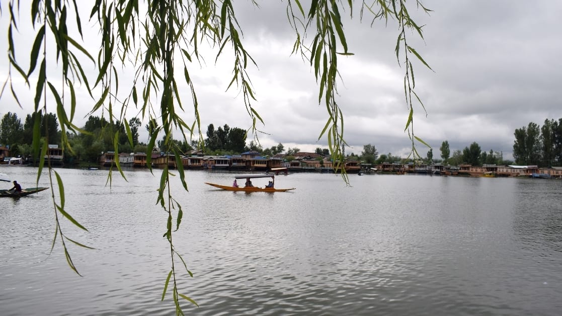 Jammu Kashmir Weather may change next three days alert for floods and landslides rain