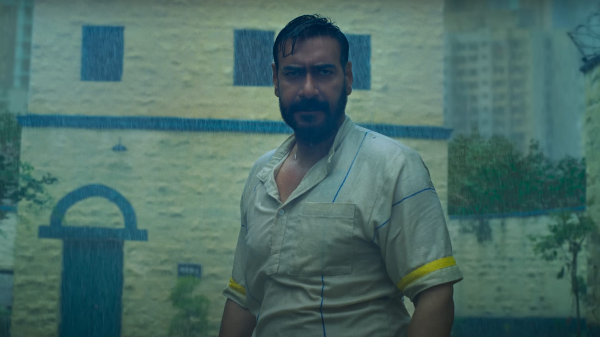Auron mein kahan dum tha actress tabu reveals ajay devgn has least interest in romancing with her on screen