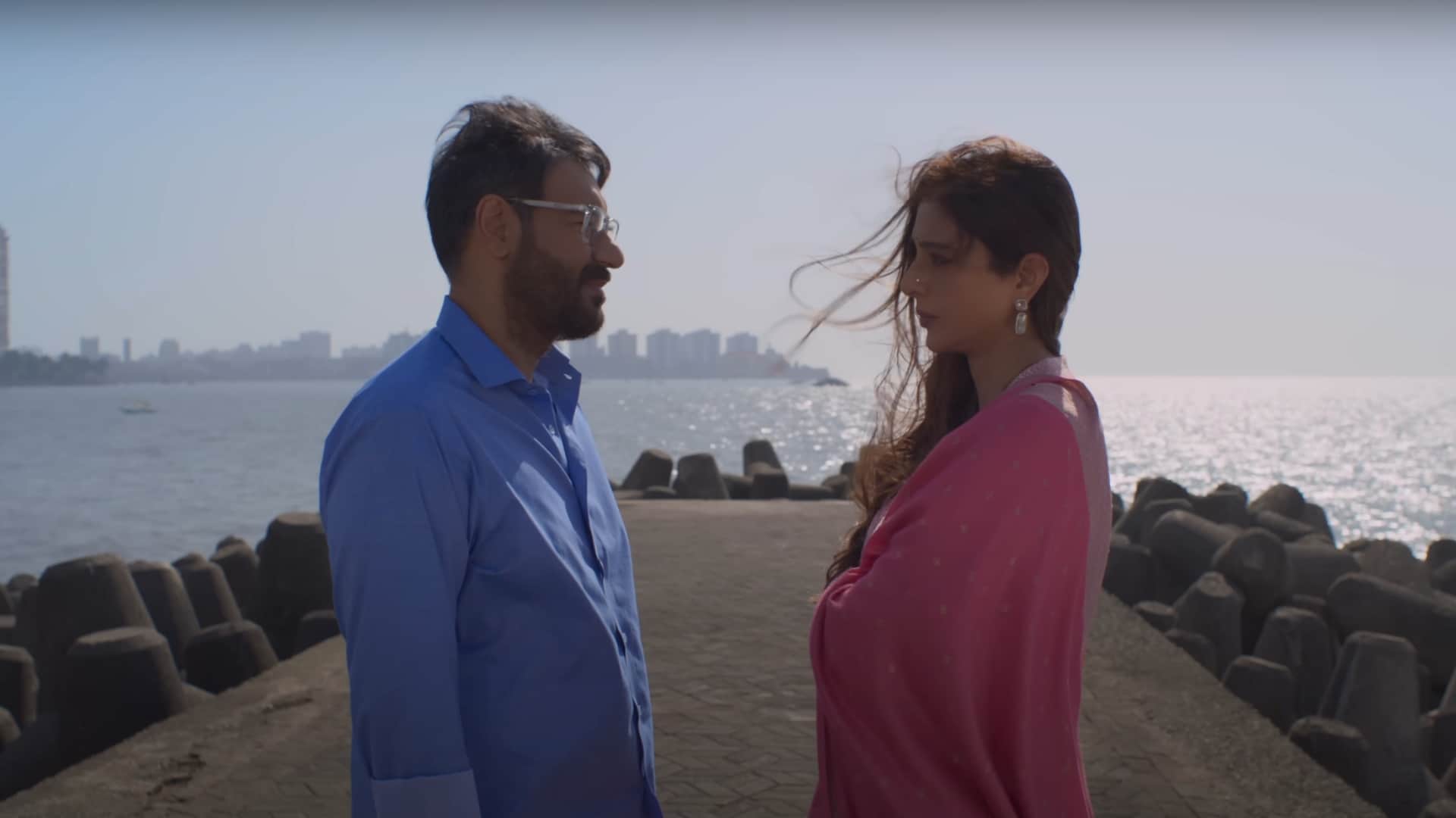Auron mein kahan dum tha actress tabu reveals ajay devgn has least interest in romancing with her on screen