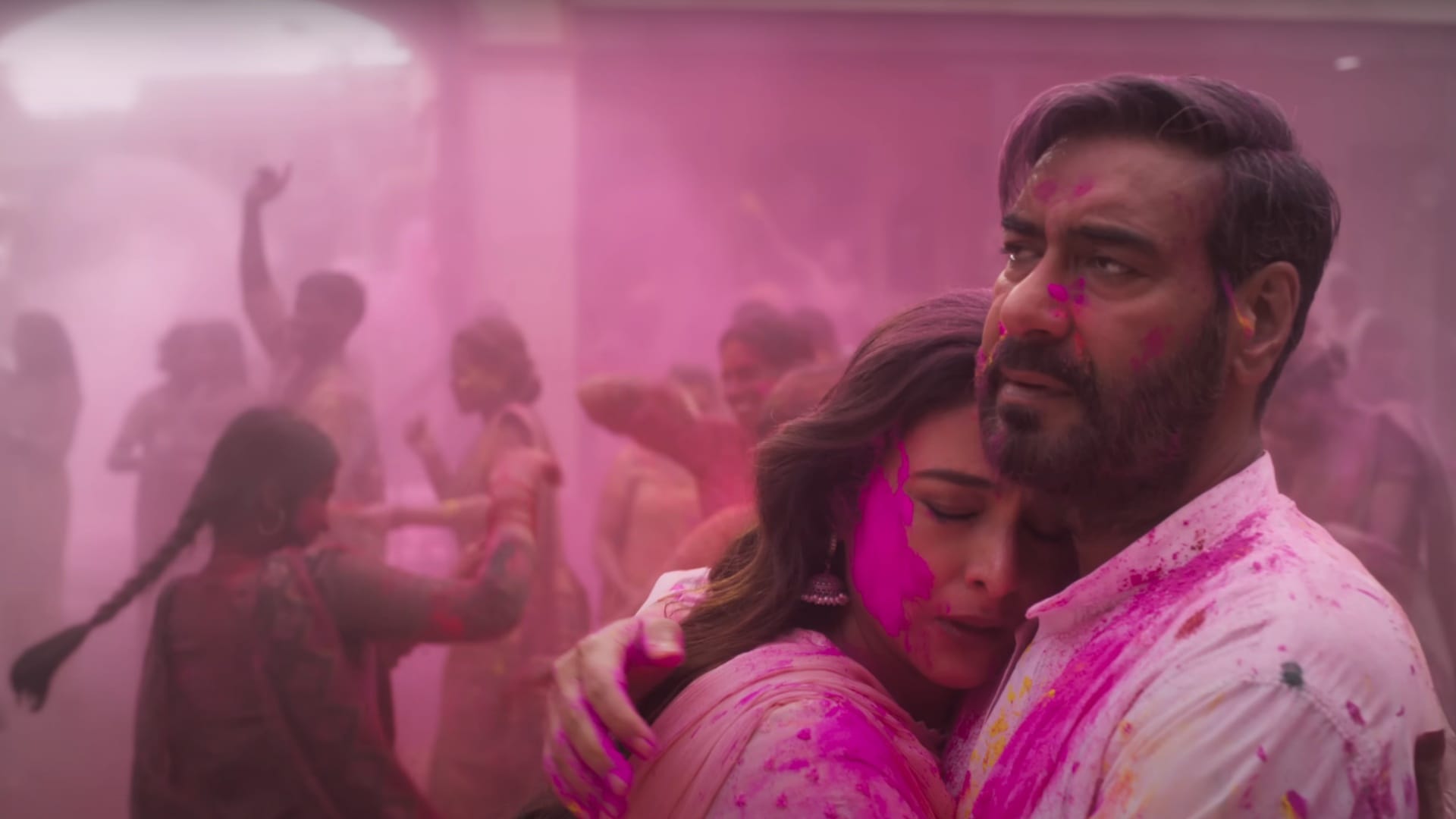 Auron mein kahan dum tha actress tabu reveals ajay devgn has least interest in romancing with her on screen